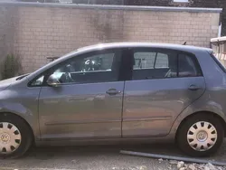Grau Gebraucht 2006 VW Golf Plus Cross Van / Kleinbus | 1.500 € (Teuer)