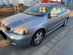Grau Gebraucht 2003 Opel Astra Coupé | 1.800 € (Guter Preis)