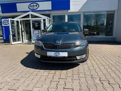 Metalgrau metallic Gebraucht 2014 Skoda Rapid Ambition Kombi | 4.950 € (Guter Preis)