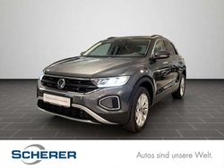 Indiumgrau metallic (metallic) Gebraucht 2025 VW T-Roc Life SUV | 27.900 € (Superpreis)