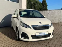 Weiß Gebraucht 2019 Peugeot 108 Active Kleinwagen | 7.900 € (Fairer Preis)