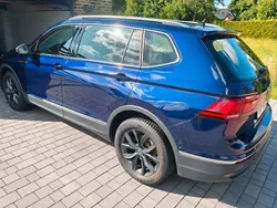 Blau Gebraucht 2024 VW Tiguan Allspace Life SUV | 33.490 € (Guter Preis)
