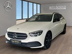 Weiß Gebraucht 2021 Mercedes E300 Avantgarde Kombi | 27.298 € (Fairer Preis)
