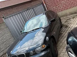 Schwarz Gebraucht 2002 BMW 316 Compact Kleinwagen | 1.700 € (Fairer Preis)