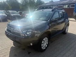 Grau Gebraucht 2015 Dacia Duster Lauréate SUV | 6.900 € (Guter Preis)