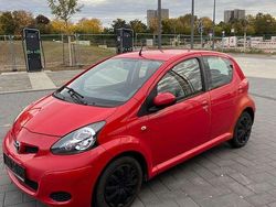 Rot Gebraucht 2009 Toyota Aygo City Kleinwagen | 1.849 € (Guter Preis)