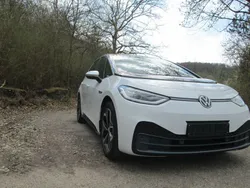 Weiß Gebraucht 2020 VW ID.3 Pro Performance Kleinwagen | 18.900 € (Fairer Preis)