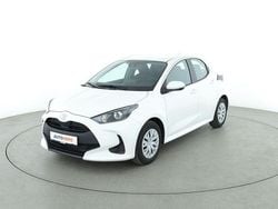 Weiß Gebraucht 2023 Toyota Yaris Comfort Limousine | 14.790 € (Guter Preis)
