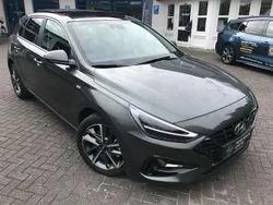 Grau Gebraucht 2024 Hyundai i30 Prime Limousine | 24.490 € (Guter Preis)