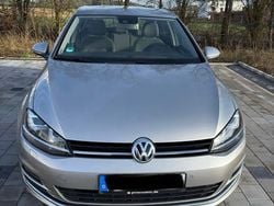 Grau Gebraucht 2013 VW Golf Highline Limousine | 10.900 € (Fairer Preis)