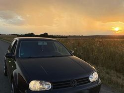 Blau Gebraucht 2000 VW Golf IV R Limousine | 2.750 € (Guter Preis)