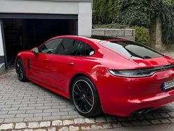 Rot Gebraucht 2021 Porsche Panamera GTS Limousine | 123.000 €