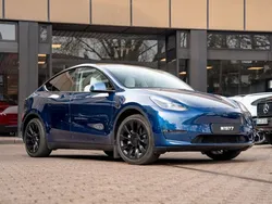 Blau Gebraucht 2022 Tesla Model Y Long Range SUV | 33.900 € (Fairer Preis)