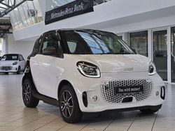 Weiß Gebraucht 2024 Smart ForTwo Electric Drive Passion Coupé | 17.950 € (Etwas zu teuer)