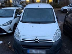 Weiß Gebraucht 2015 Citroën Berlingo Van / Kleinbus | 1.799 €