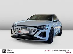 Gletscherweiß metallic Gebraucht 2024 Audi Q8 Sportback e-tron S-Line SUV | 58.990 € (Superpreis)