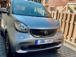 Grau Gebraucht 2017 Smart ForTwo Cabrio Cabrio | 7.890 €