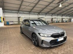 Grau Gebraucht 2024 BMW 330 Performance Kombi | 43.900 € (Guter Preis)