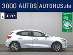 Weiss Gebraucht 2019 Ford Focus Trend Limousine | 8.980 € (Superpreis)