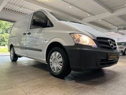 Weiß Gebraucht 2013 Mercedes Vito Van / Kleinbus | 9.490 € (Guter Preis)