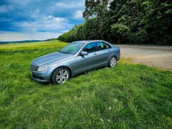 Grau Gebraucht 2011 Mercedes C180 Avantgarde Limousine | 5.900 €