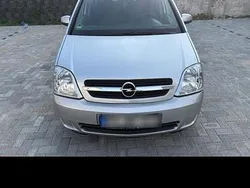 Silber Gebraucht 2005 Opel Meriva Van / Kleinbus | 1.800 € (Fairer Preis)