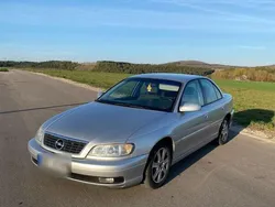 Silber Gebraucht 1999 Opel Omega Limousine | 1.350 €