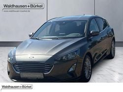Grau Gebraucht 2021 Ford Focus Titanium Limousine | 16.890 € (Guter Preis)