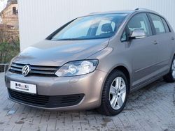 Gold Gebraucht 2009 VW Golf Plus Comfortline Van / Kleinbus | 5.990 € (Teuer)