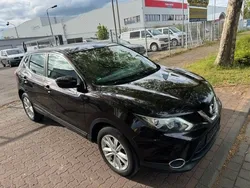 Blau Gebraucht 2017 Nissan Qashqai SUV | 14.200 € (Guter Preis)