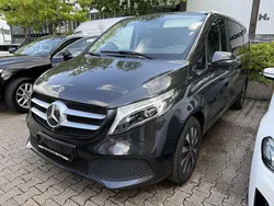 Grau Gebraucht 2021 Mercedes V250 Avantgarde Van / Kleinbus | 43.950 € (Guter Preis)