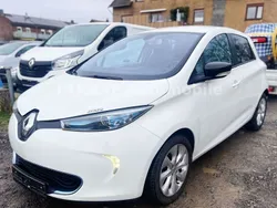 Weiss "nacre" Gebraucht 2013 Renault Zoe Intens Kleinwagen | 6.500 € (Teuer)