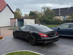 Schwarz Gebraucht 2012 Mercedes CLS500 Limousine | 23.900 €