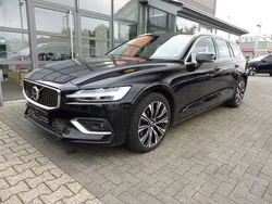 Black stone Gebraucht 2022 Volvo V60 Plus Kombi | 31.990 € (Fairer Preis)