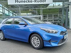 Blau Neu 2025 Kia Ceed Limousine | 23.470 € (Superpreis)