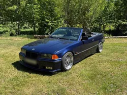 Blau Gebraucht 1995 BMW 328 Cabriolet M Sport Cabrio | 12.199 €