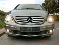 Grau Gebraucht 2006 Mercedes B170 Van / Kleinbus | 1.850 € (Superpreis)
