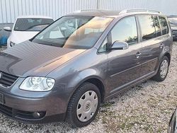 Grau Gebraucht 2005 VW Touran Highline Van / Kleinbus | 1.490 € (Superpreis)