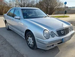 Silber Gebraucht 1999 Mercedes E200 Elegance Limousine | 6.790 € (Etwas zu teuer)