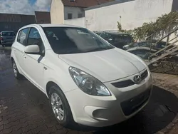 Weiß Gebraucht 2011 Hyundai i20 Classic Kleinwagen | 2.880 € (Fairer Preis)