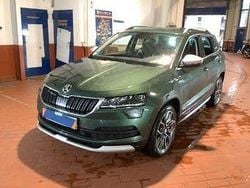 Grün Gebraucht 2019 Skoda Karoq Scout 4x4 SUV | 24.990 € (Etwas zu teuer)