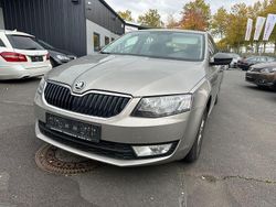 Beige Gebraucht 2014 Skoda Octavia Active Limousine | 7.999 € (Fairer Preis)