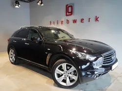 Infiniti QX70