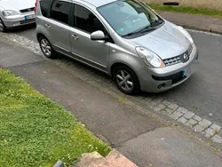 Grau Gebraucht 2006 Nissan Note Acenta Van / Kleinbus | 3.500 € (Fairer Preis)