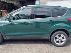 Grün Gebraucht 2016 Ford Kuga Individual SUV | 8.700 € (Guter Preis)