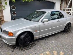 Silber Gebraucht 2001 BMW 320 Cabriolet Cabrio | 5.500 €