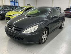 Farbe schwarz obsidien/metalli Gebraucht 2004 Peugeot 307 CC Cabrio | 1.990 € (Fairer Preis)