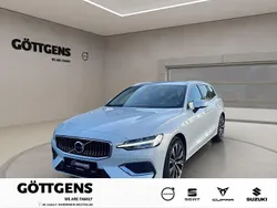 Weiß Gebraucht 2022 Volvo V60 Plus Kombi | 37.890 € (Etwas zu teuer)