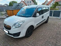 Weiß Gebraucht 2017 Opel Combo Edition Van / Kleinbus | 10.500 € (Etwas zu teuer)