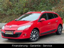 Rot Gebraucht 2011 Renault Mégane GrandTour Kombi | 4.790 € (Fairer Preis)